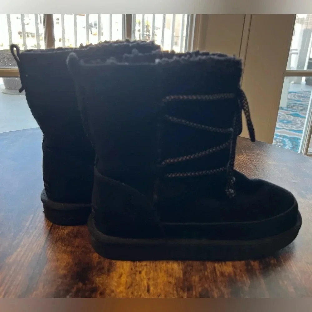 KOOLABURRA by UGGS | girls Michon boots. Size: 2